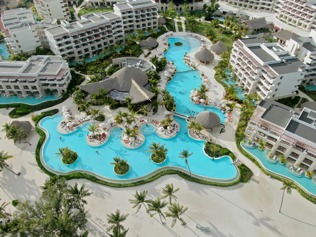 Hospitality property water system supported by routine Legionella testing